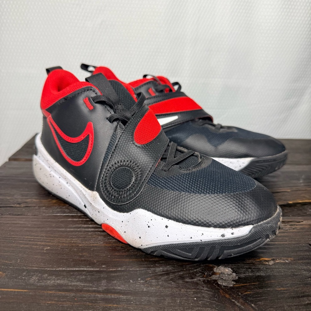 Nike Team Hustle D 11 Basketball Shoes